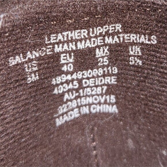 Thom McAn Dark Brown Loafers Women 8 Leather Heeled Shoe Slip-On - Picture 8 of 10